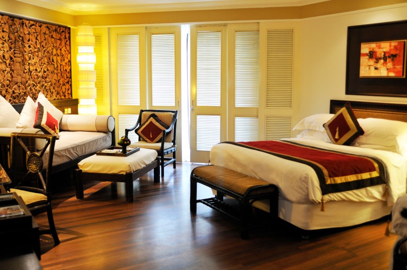 Club InterContinental guestroom